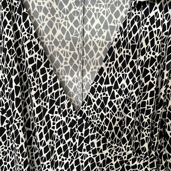 Ladies dress by Laundry sz. 6 - Picture 4 of 6